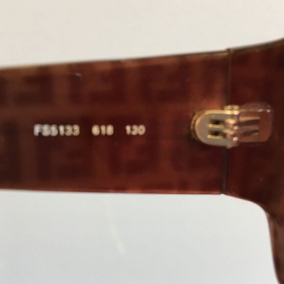 Fendi Sunglasses   - Picture 8 of 10